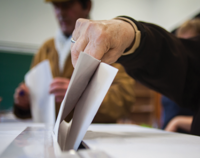 casting ballot